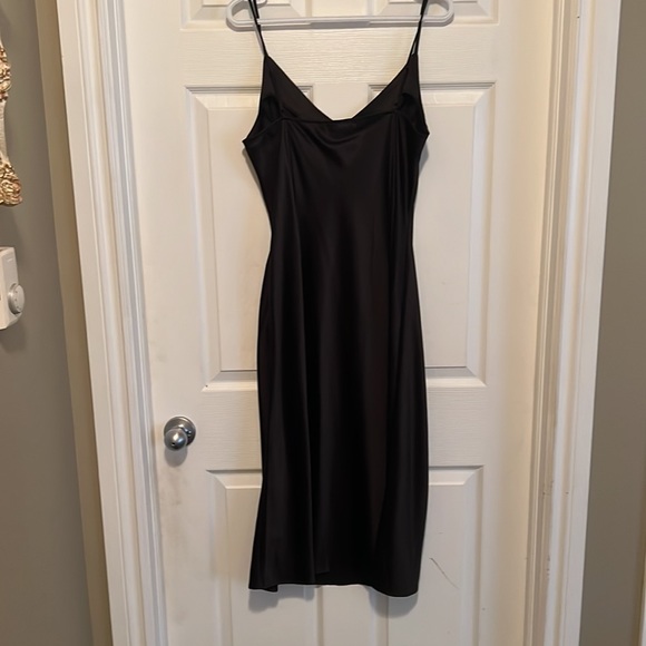 Never worn! NWT -black V-neck shift dress with spaghetti straps - Picture 2 of 2
